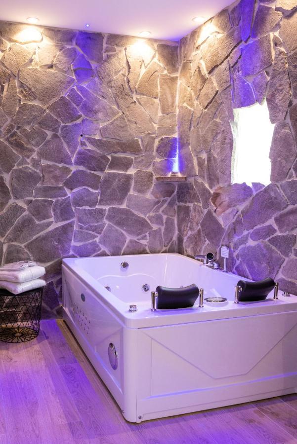 Lovely Rooms - Guest House Suites Triggiano Exterior photo